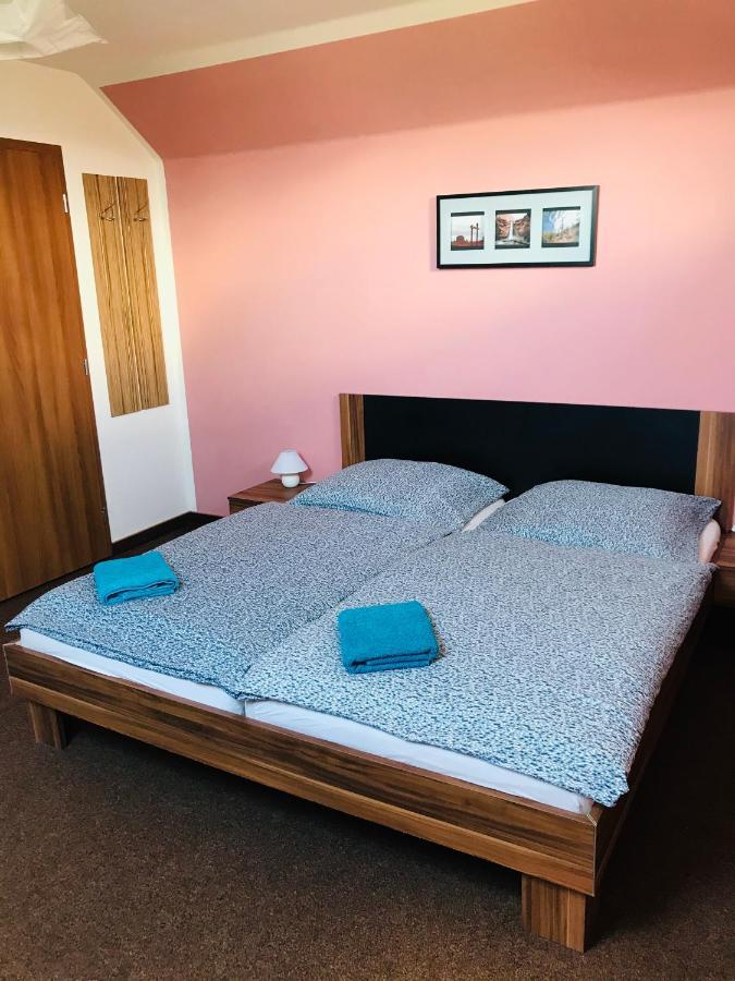 Appartement Cyklonocleh à Veselí nad Moravou Extérieur photo