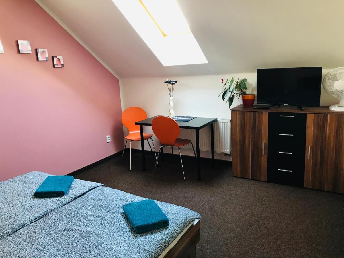 Appartement Cyklonocleh à Veselí nad Moravou Extérieur photo
